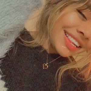 Meet your Posher, Daniela